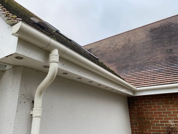 Residential gutter cleaning experts in Buckingham, Buckinghamshire